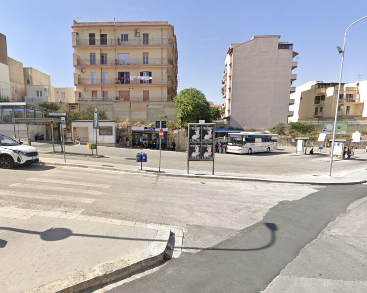 Ragusa, rissa tra ragazze in piazzale Zama