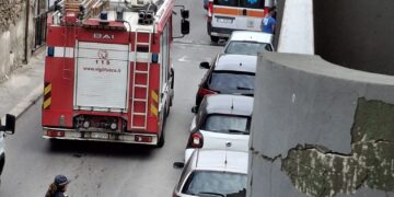 Vittoria, giovane straniero minaccia di darsi fuoco