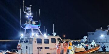 Pozzallo, ventotto migranti salvati dalla Guardia costiera