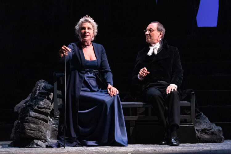 Modica, la stagione di prosa del Garibaldi apre con “Guerra e pace”