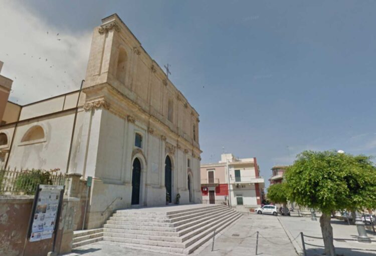 Pozzallo, ultimati i lavori per la sostituzione degli infissi nella chiesa della Madonna del Rosario