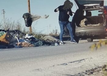 Comiso, altri incivili beccati nel lancio della spazzatura