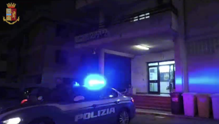 Vittoria, trovato un uomo morto accanto alla stazione ferroviaria