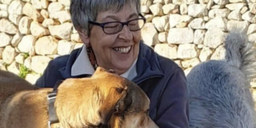Modica, oggi alle 11 la benedizione della salma di Ariane Heeg al cimitero comunale: è la donna morta dopo l’incidente stradale all’uscita da un supermercato