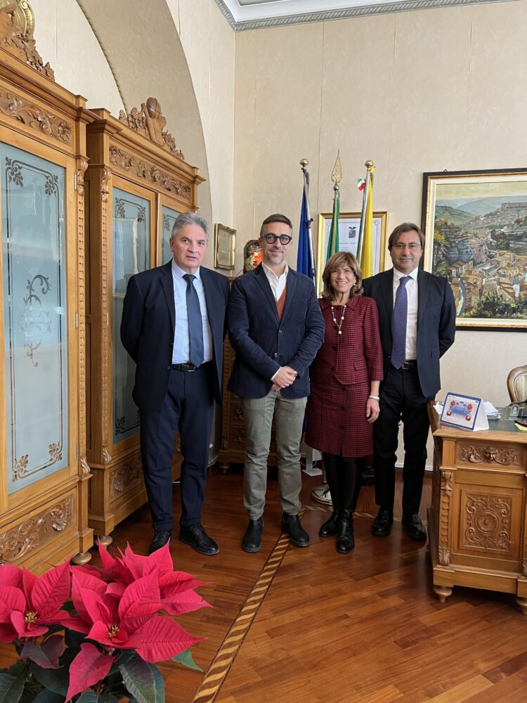 Acate, accordo tra Comune e Libero consorzio per l’attivazione di un presidio scolastico a Macconi
