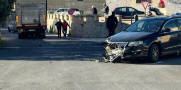 Modica: scontro tra un camion e un’auto, ferita una donna
