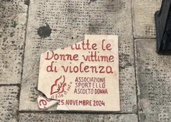 Vittoria, danneggiata nelle scorse ore la pietra d’inciampo dedicata alle donne vittime di violenza
