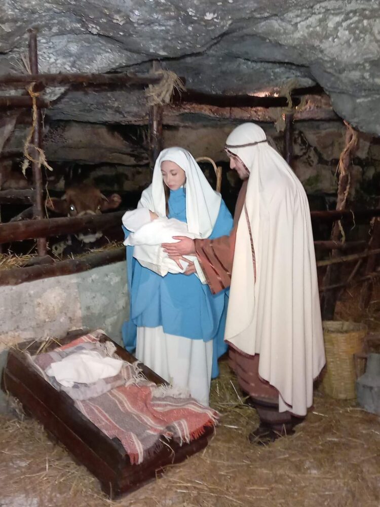 Monterosso Almo, il gruppo Risan al presepe vivente