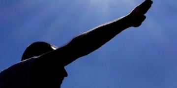 Ragusa, saluto romano a una manifestazione: 45enne condannato a due mesi di reclusione