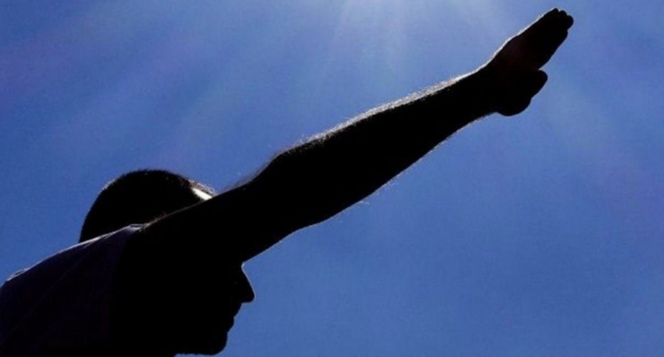 Ragusa, saluto romano a una manifestazione: 45enne condannato a due mesi di reclusione