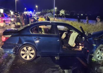 Ragusa, scontro frontale tra due auto: quattro feriti