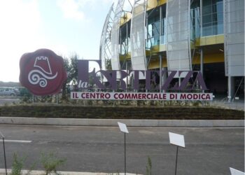 Modica, il centro commerciale apre a Santo Stefano: protesta la Cgil