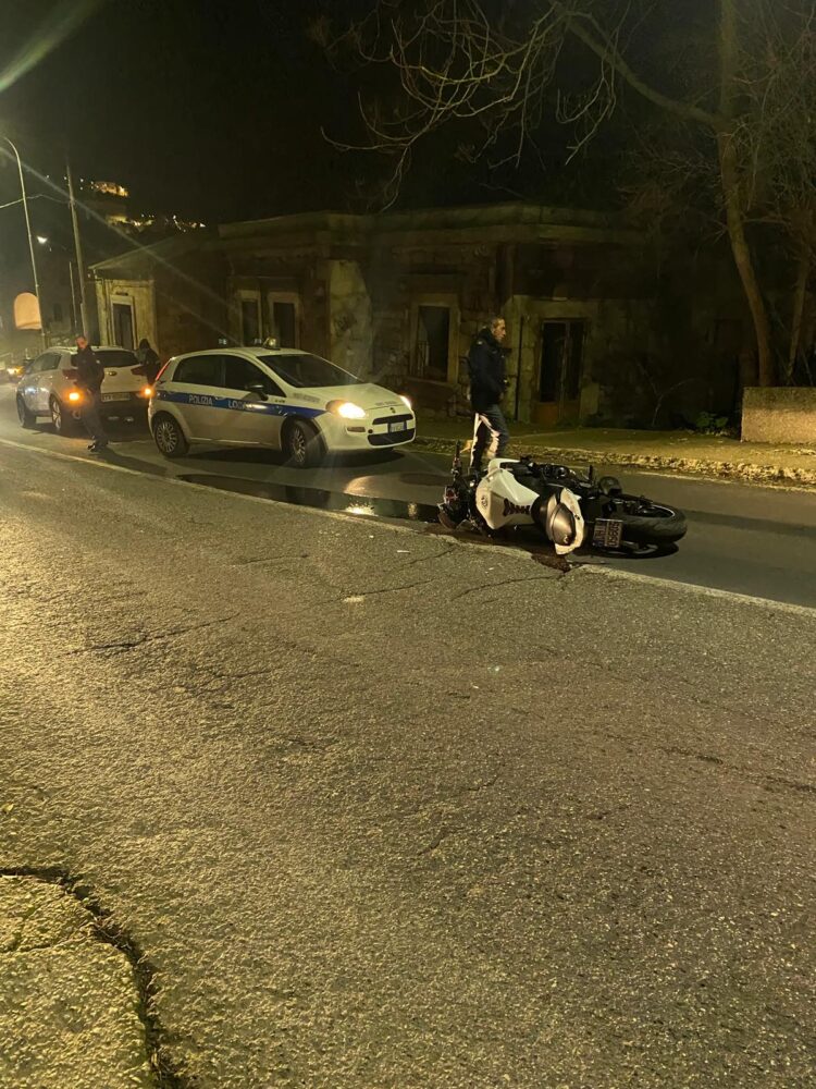 Modica, incidente in via Nazionale. Ferito un centauro