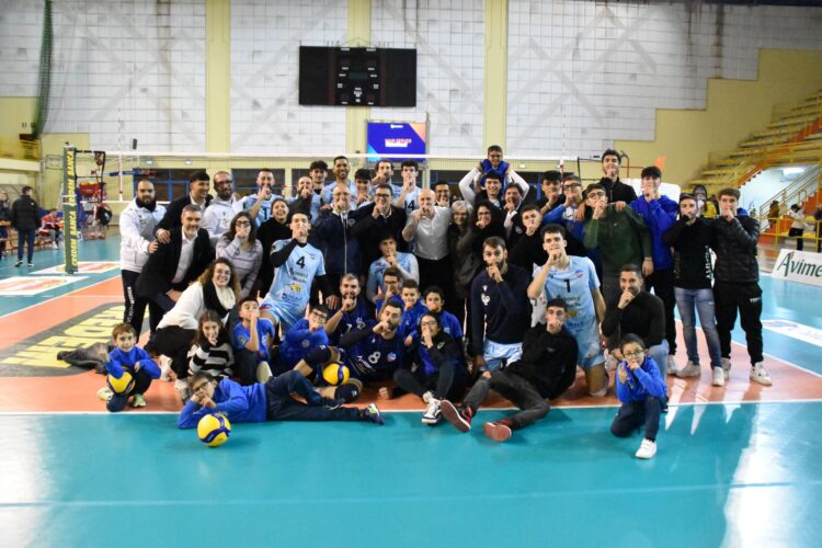 Prova di carattere del Volley Modica che vince in rimonta su Gioia del Colle