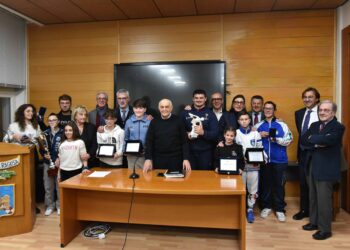 Ragusa, il trofeo Padua consegnato al rugbista Alberto Nicita