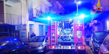 Modica, esplode bomba carta. In frantumi i vetri della chiesa di San Domenico