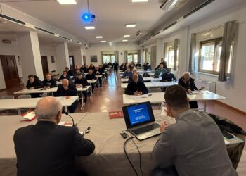 Ragusa, i sacerdoti della diocesi a un corso di formazione a Mascalucia
