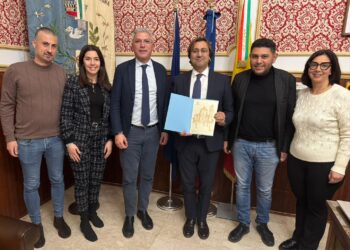 Santa Croce, visita istituzionale del direttore generale del Libero consorzio comunale Nitto Rosso a palazzo di Città