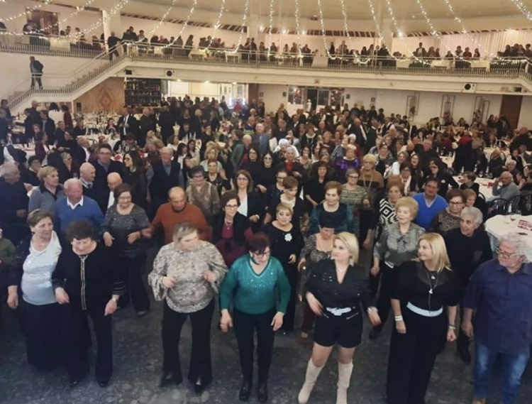 Comiso, grande successo per la cena di gala con Bobby Solo