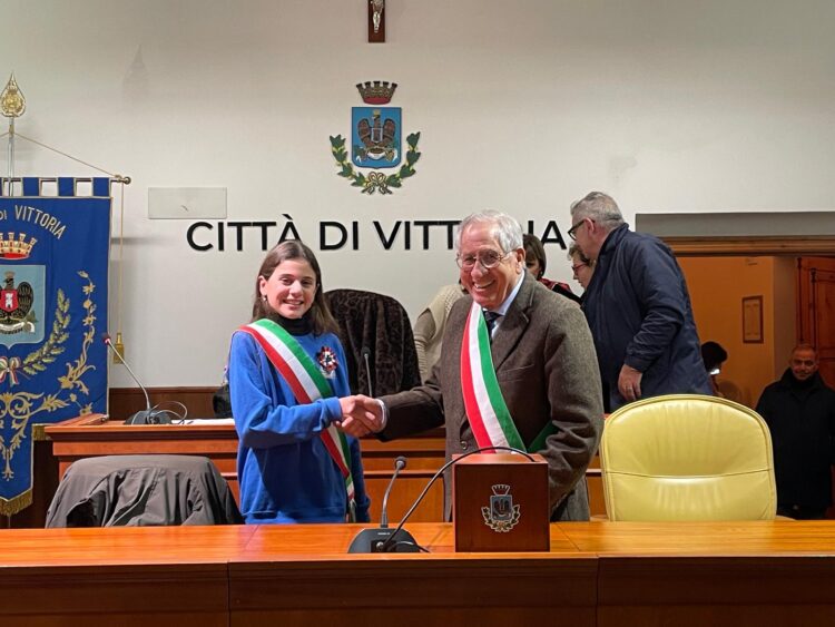 Vittoria, ecco il nuovo sindaco e il consiglio comunale delle ragazze e dei ragazzi