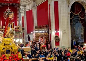 Ragusa, San Giovanni e San Giorgio: è l’ora della processione congiunta