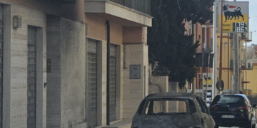 Pozzallo, auto incendiata in via Mario Rapisardi