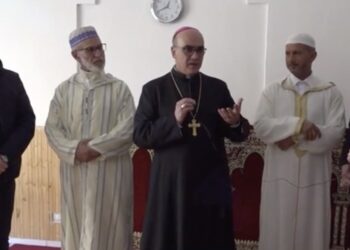 Comiso, il vescovo La Placa in visita alla moschea