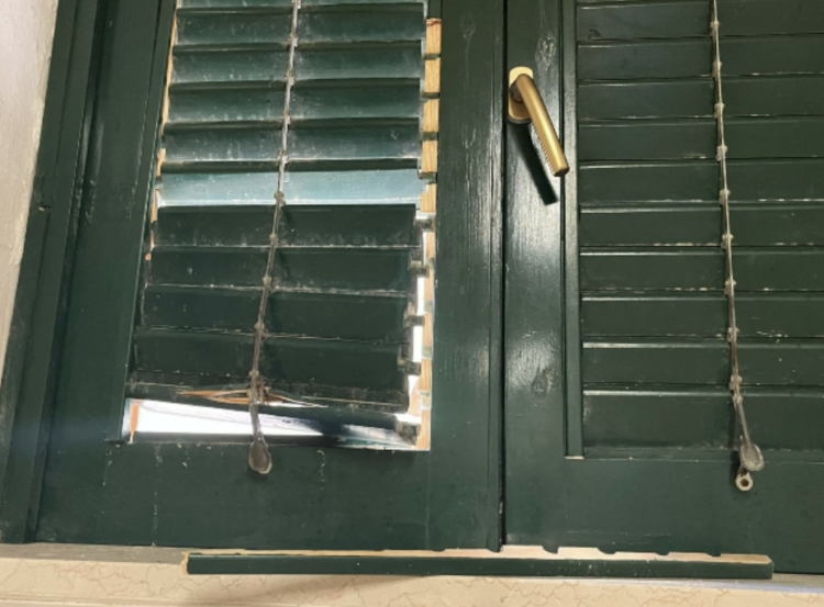 Scicli, edifici presi a sassate e bottigliate. E’ allarme