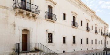 Modica, a palazzo dei Mercedari la mostra fotografica “Dove si balla”