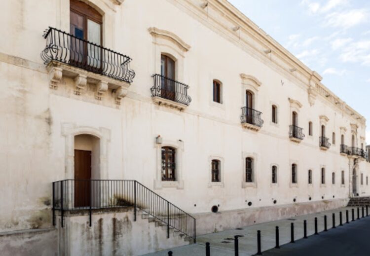 Modica, a palazzo dei Mercedari la mostra fotografica “Dove si balla”