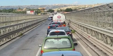 Tamponamento a catena sul ponte Guerrieri a Modica, traffico rallentato in entrambe le direzioni