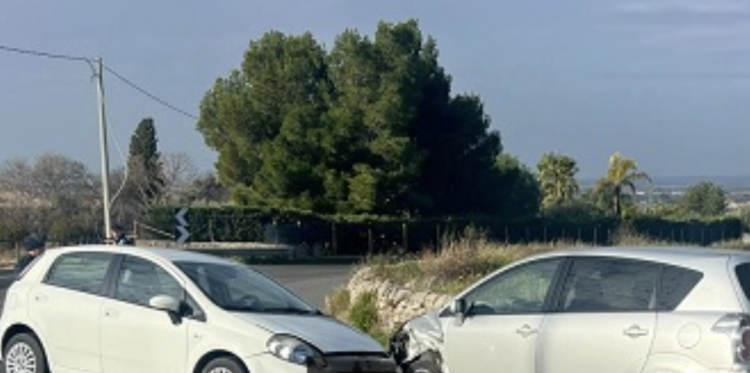 Chiaramonte, scontro tra due auto: ferito un bambino