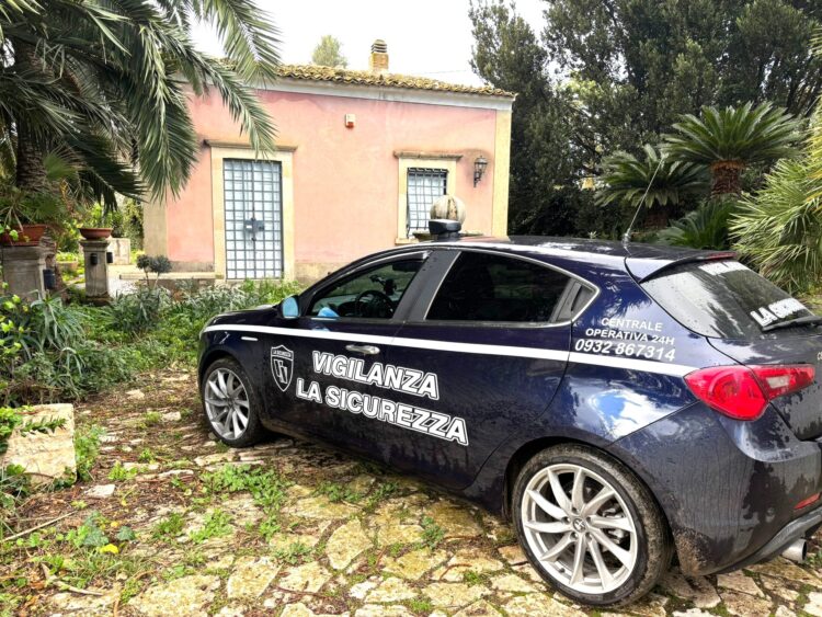 Chiaramonte Gulfi, sventato furto in una villetta