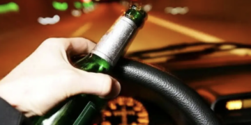 Capodanno a Ragusa, ubriaco al volante si ribalta in corso Italia