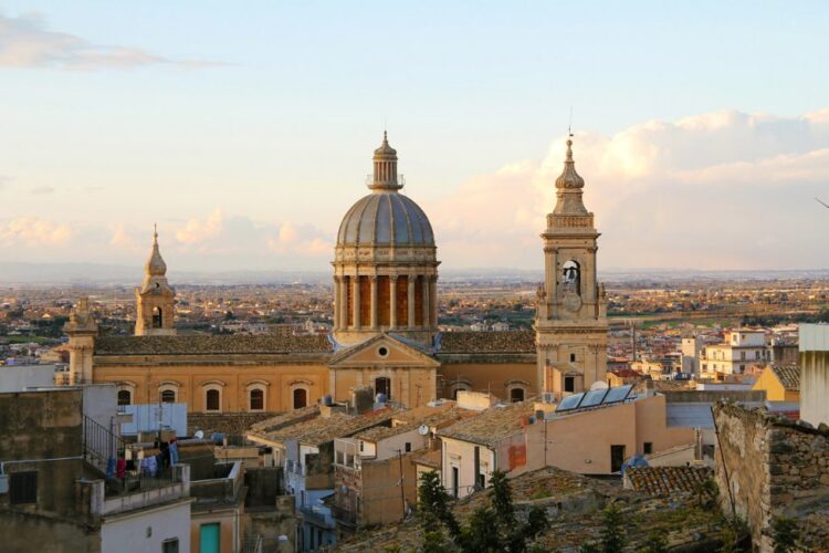 Comiso, confronto su cartellonistica e gestione degli spazi pubblicitari