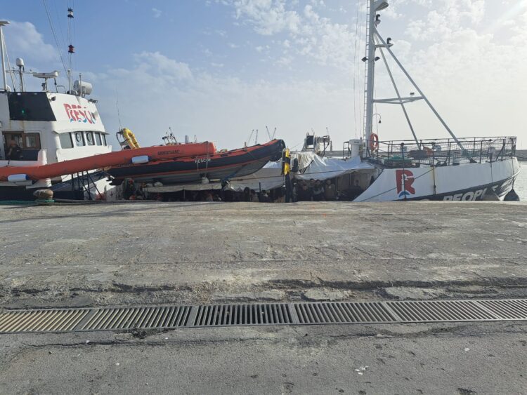 Porto di Pozzallo, sbarcati 47 migranti