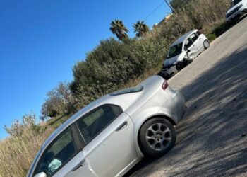 Scontro tra due auto sulla Marina di Modica-Sampieri