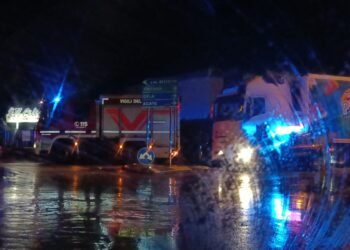 Vittoria, tir in panne nei pressi dell’uscita del mercato ortofrutticolo: traffico in tilt