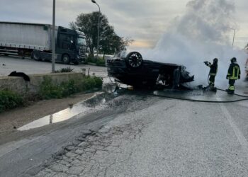 Scicli, la donna che ha perso il controllo dell’auto che si è incendiata era alla guida di una Lamborghini Urus