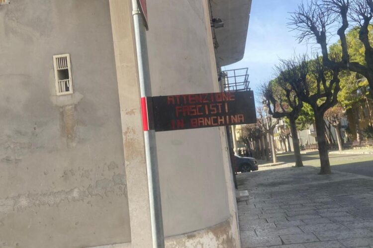 Ispica, scritte infamanti nella sede di Fratelli d’Italia: “Fascisti in banchina”