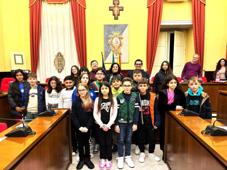 Comiso, eletti il baby sindaco e il consiglio comunale dei ragazzi