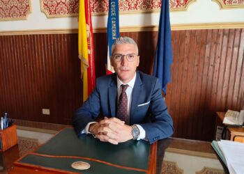 Santa Croce, si spacciano per il sindaco Dimartino e chiedono soldi via Whatsapp