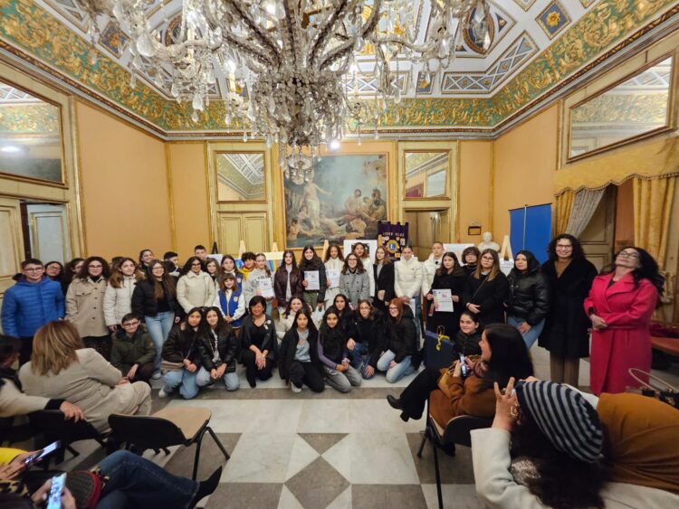 Scicli, premiati i vincitori del concorso “Un poster per la pace”