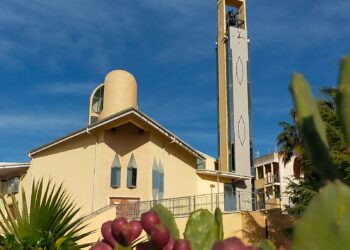 Comiso, il vescovo La Placa in visita pastorale nella parrocchia di Sant’Antonio di Padova