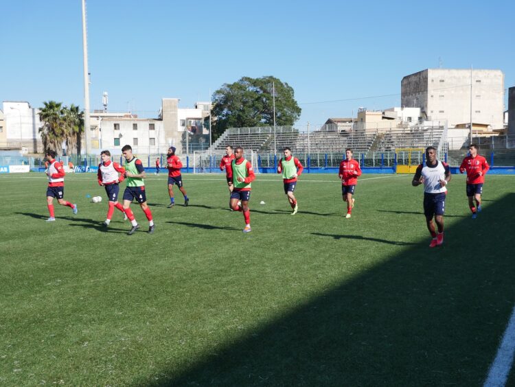 Il Modica calcio capolista per una notte, battuto il Real Siracusa