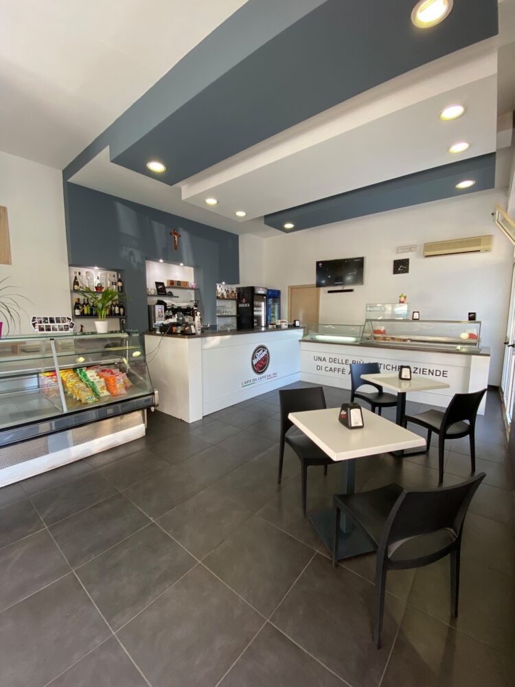 Modica, ancora un furto con spaccata. Preso di mira il bar Evelin al quartiere Sorda