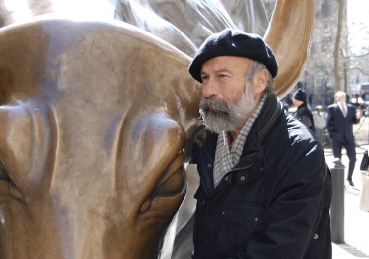 La città di Vittoria commemora la scomparsa di Arturo Di Modica