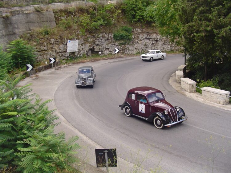 Chiaramonte, mostra statica del Veteran car club ibleo