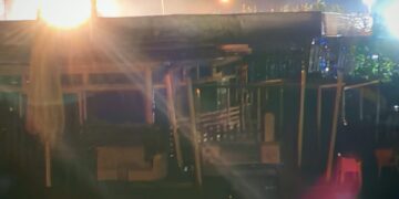 Ragusa, il Bon è quasi del tutto distrutto dopo l’incendio di ieri notte