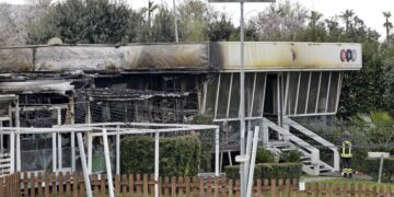 L’incendio al Bon, locale posto sotto sequestro